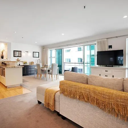 Great Style, Awesome Space On Princes Wharf